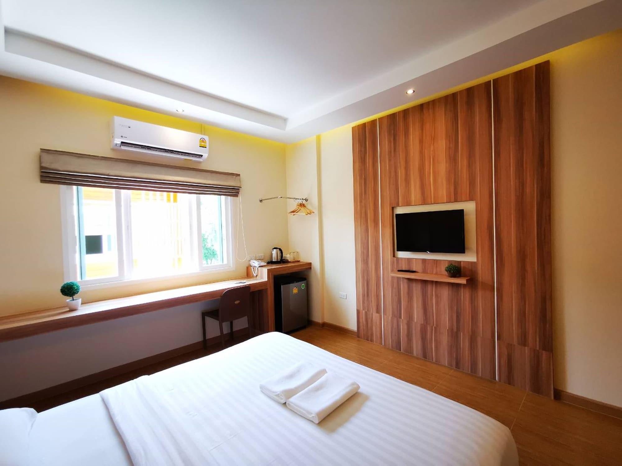 פאתום טאני Triple Trees Hotel מראה חיצוני תמונה