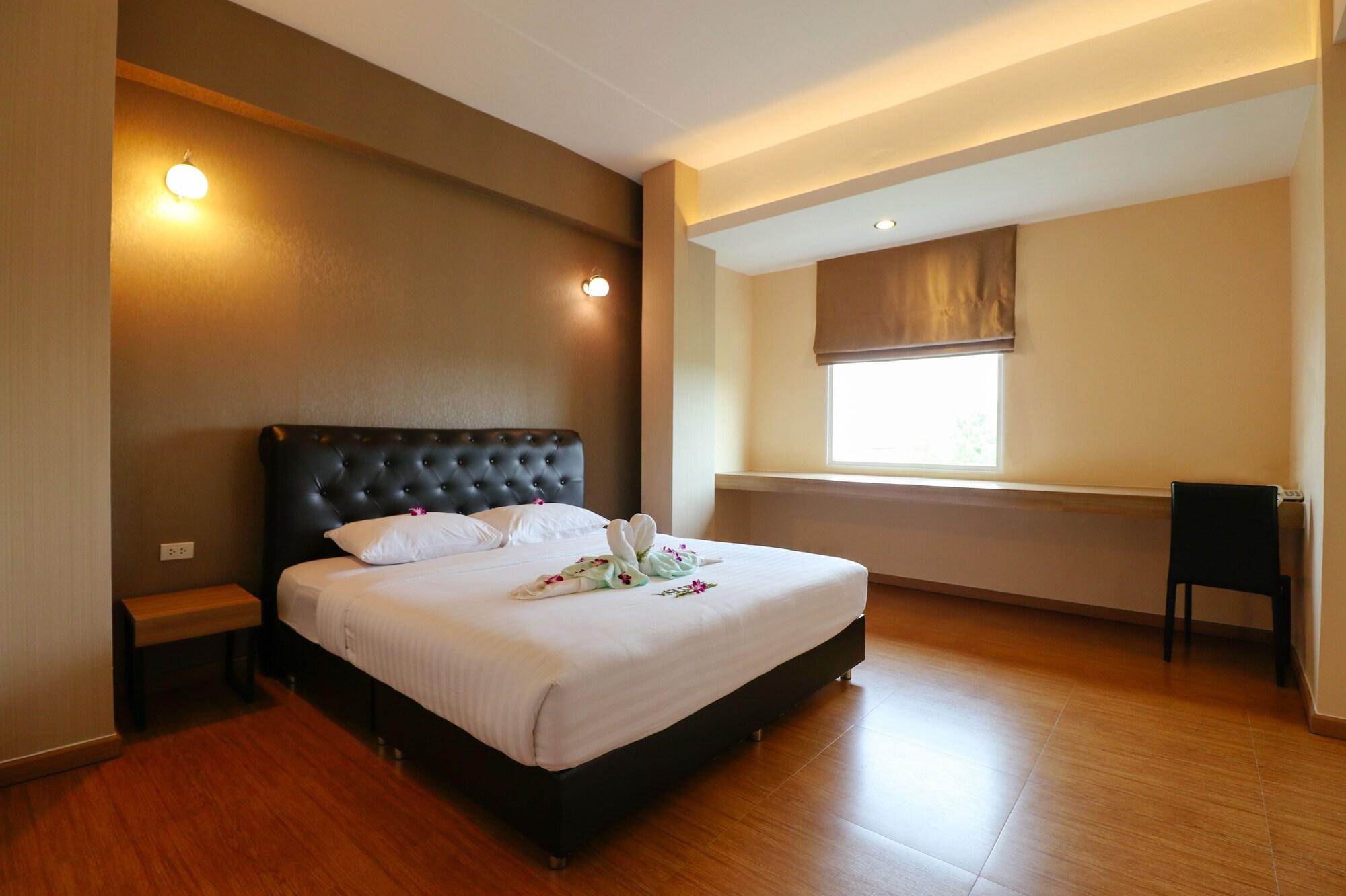 פאתום טאני Triple Trees Hotel מראה חיצוני תמונה