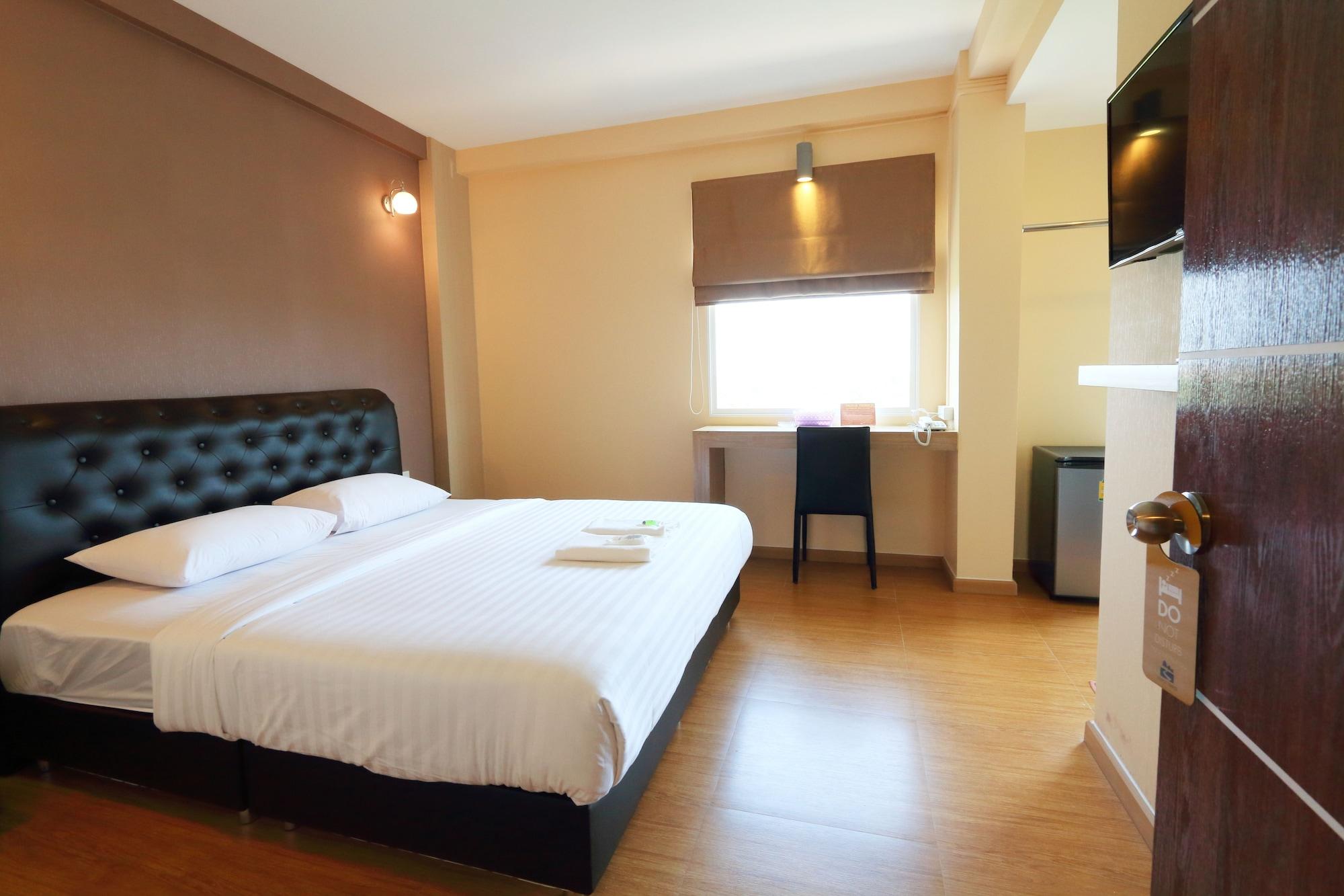 פאתום טאני Triple Trees Hotel מראה חיצוני תמונה