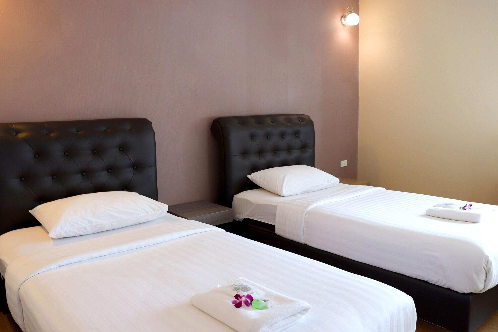 פאתום טאני Triple Trees Hotel מראה חיצוני תמונה