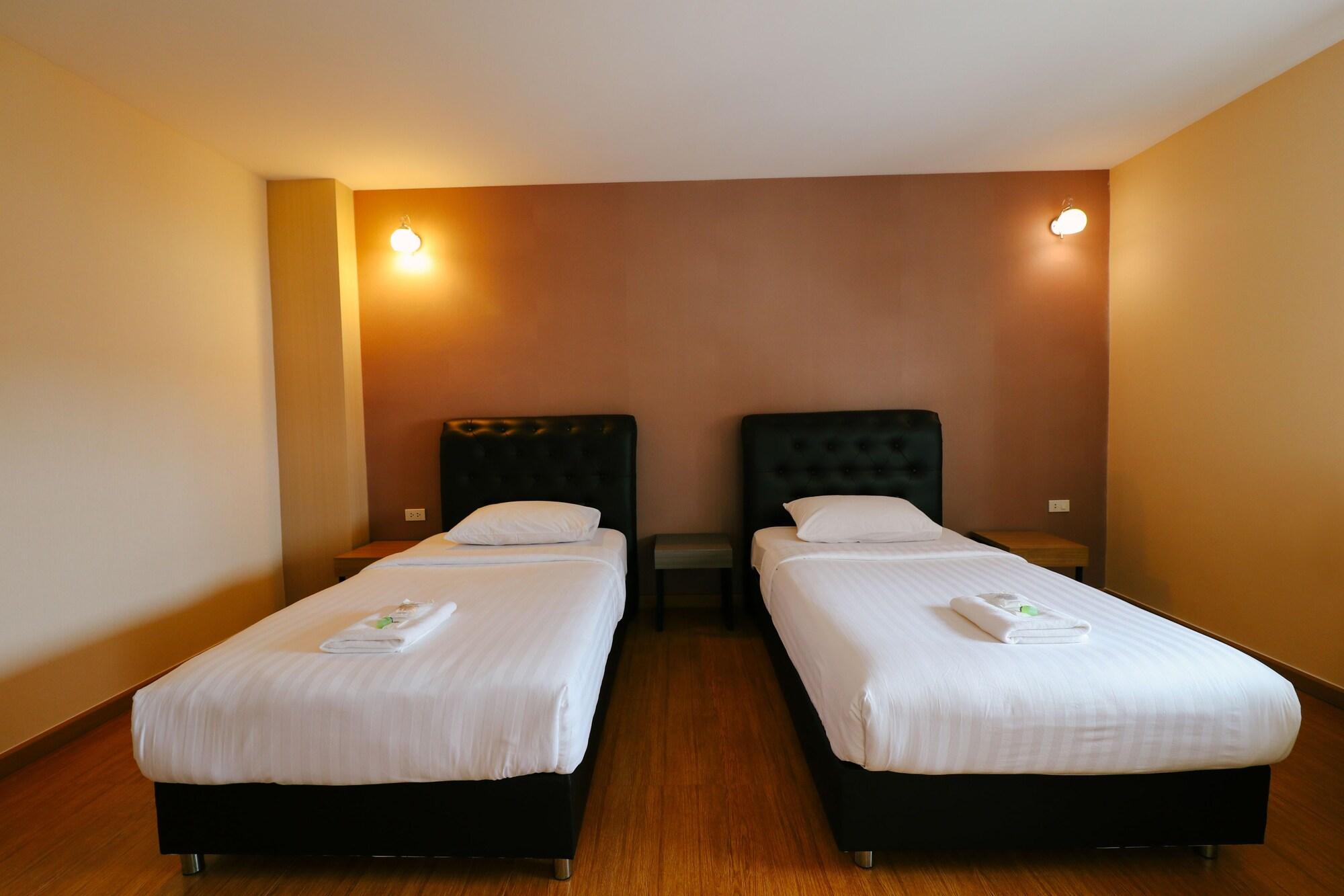 פאתום טאני Triple Trees Hotel מראה חיצוני תמונה