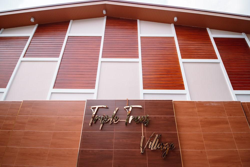 פאתום טאני Triple Trees Hotel מראה חיצוני תמונה