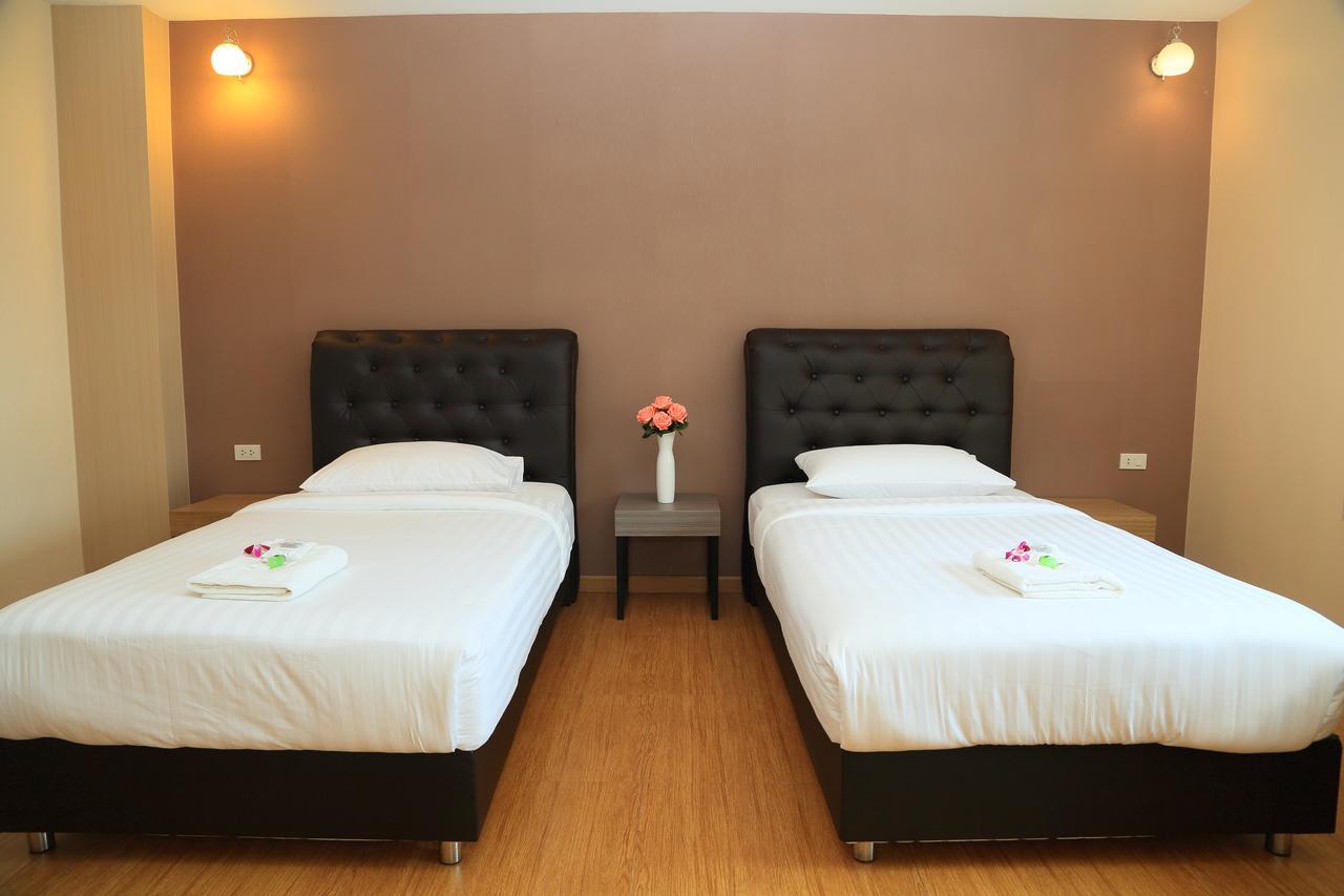 פאתום טאני Triple Trees Hotel מראה חיצוני תמונה