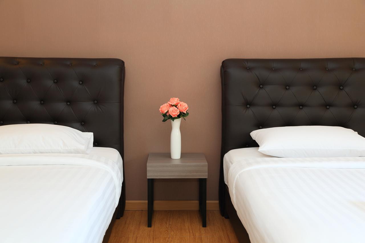פאתום טאני Triple Trees Hotel מראה חיצוני תמונה