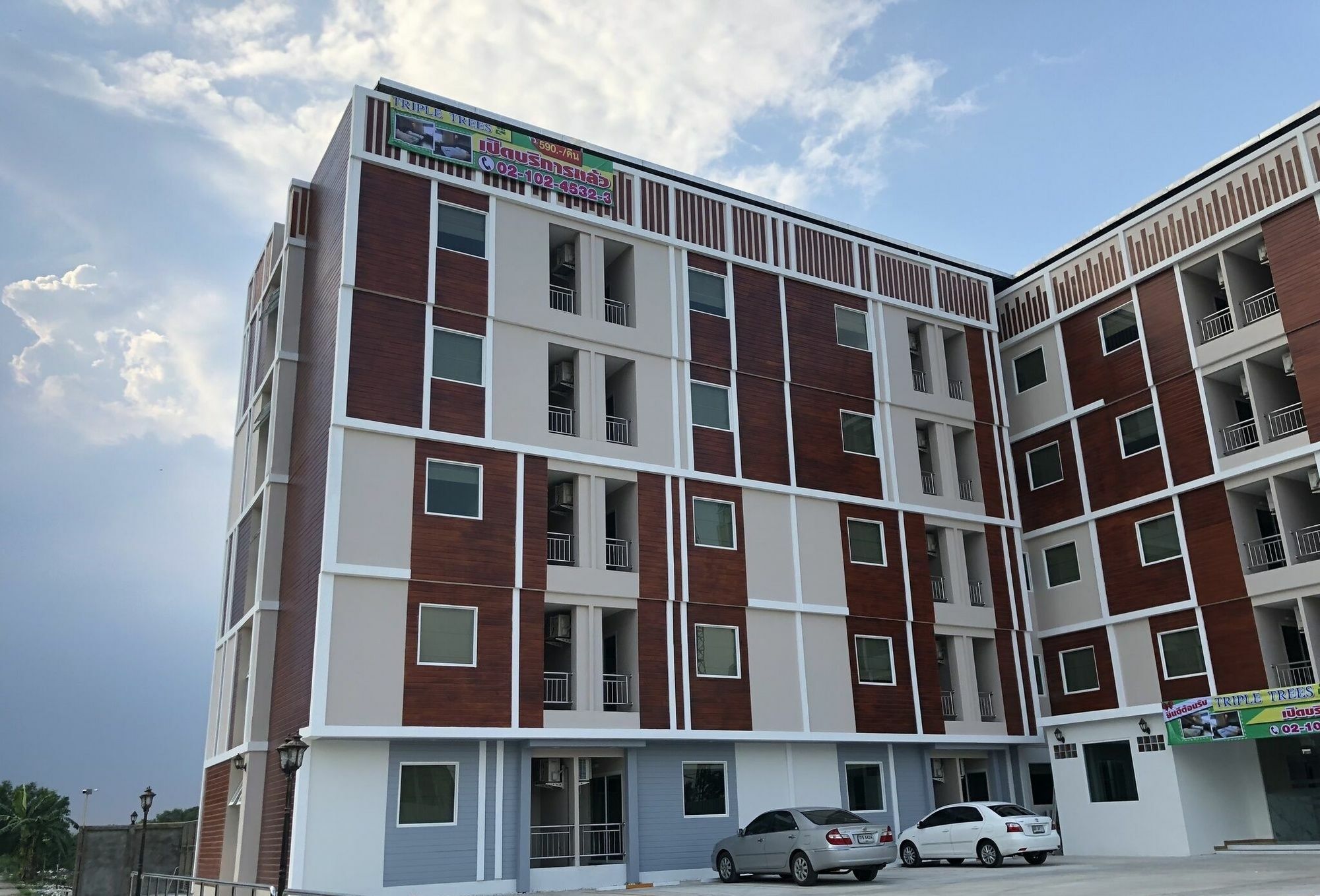 פאתום טאני Triple Trees Hotel מראה חיצוני תמונה